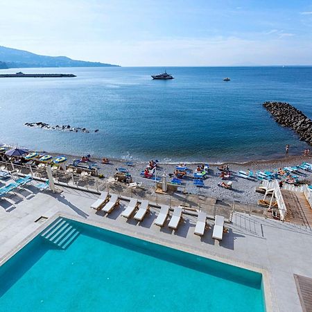 Alimuri Bay Resort 메타 외부 사진