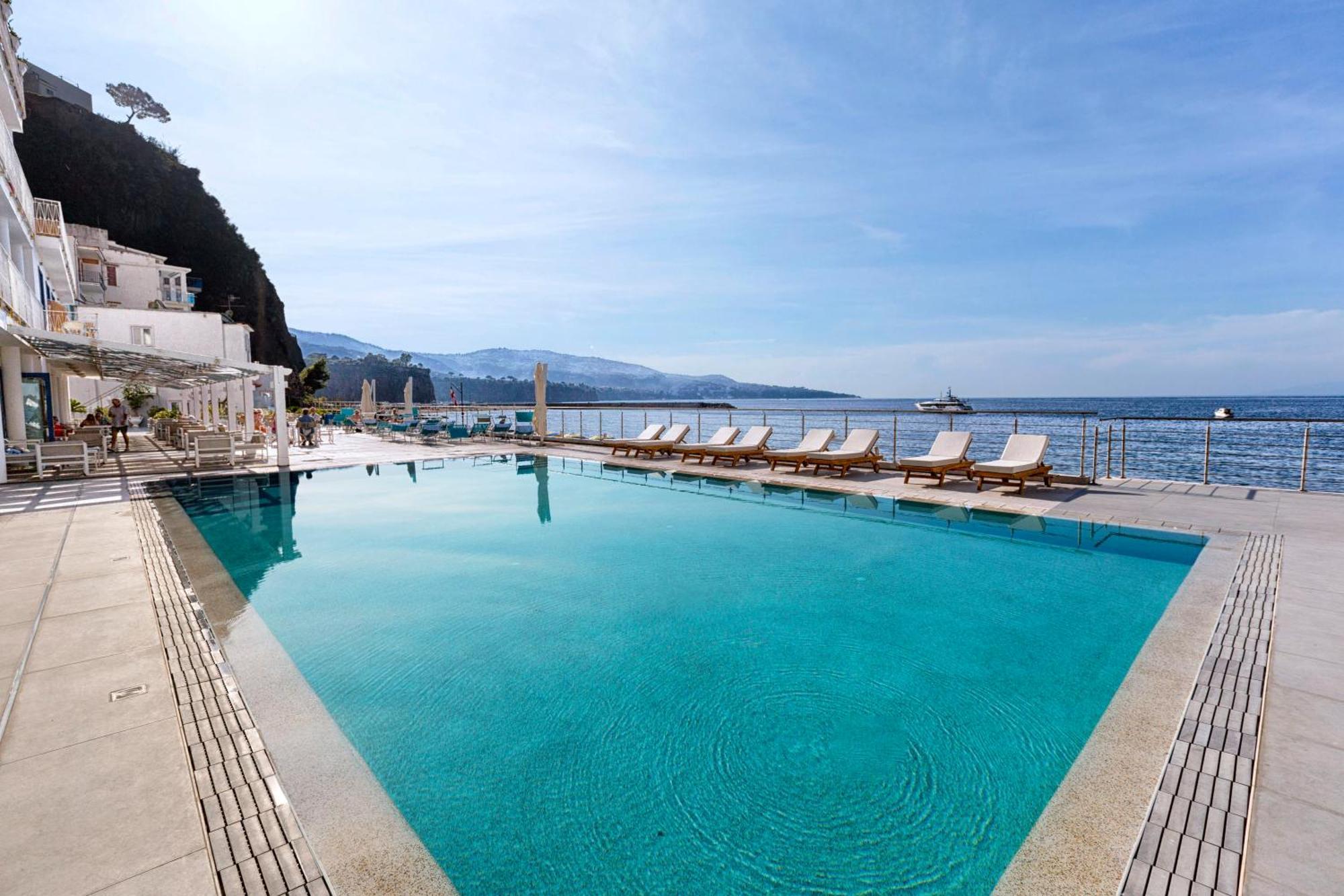 Alimuri Bay Resort 메타 외부 사진